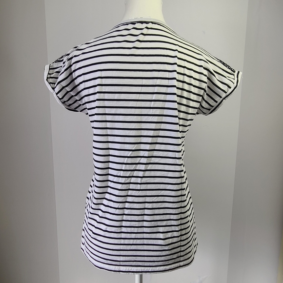 Pepper and Mint London black & white striped v-neck short sleeve shirt, sz S - Picture 2 of 7
